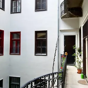 Appartamento Premium By Hi5-vaci Str. 3 Bedroom, Budapest